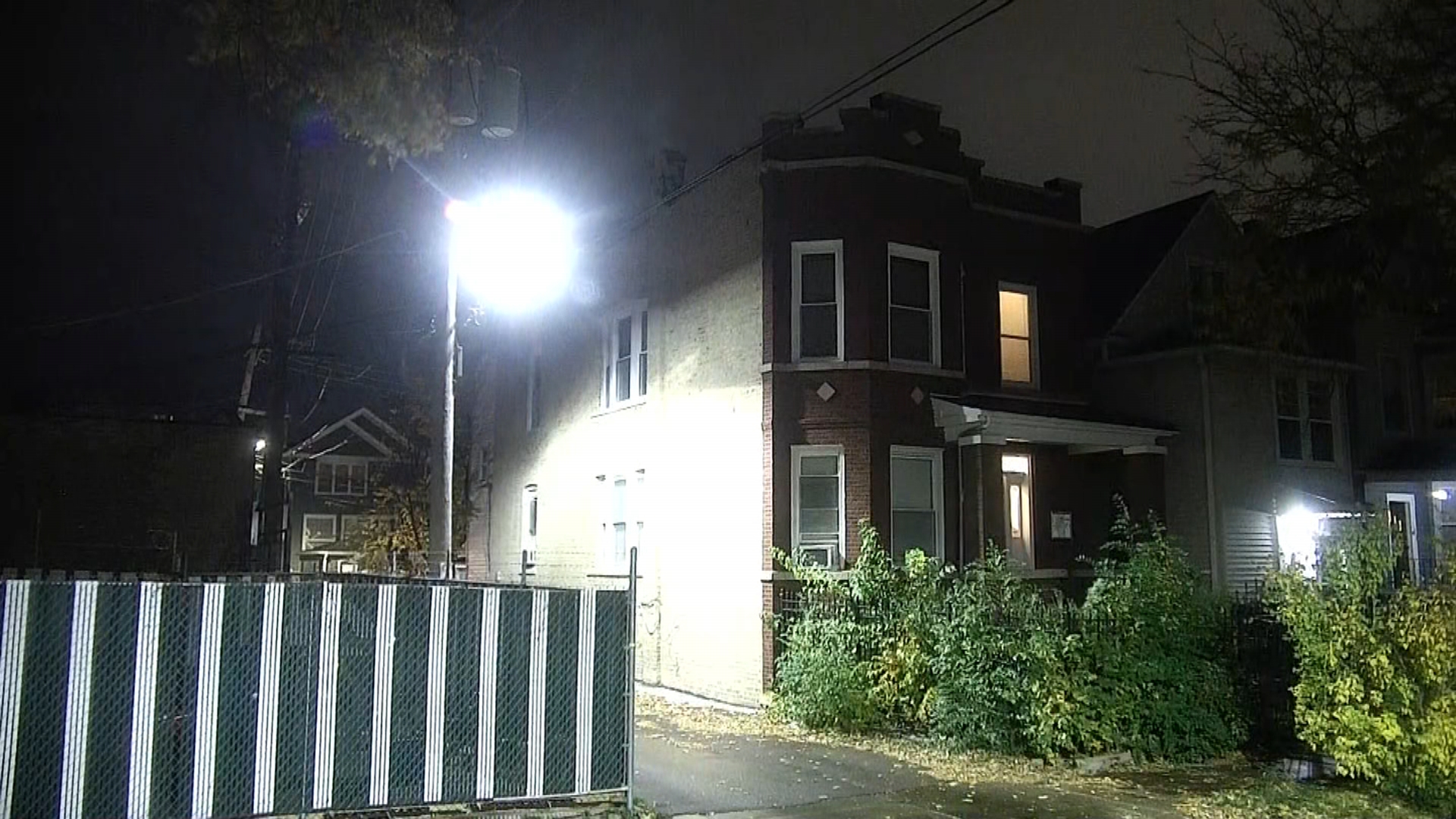 Man Shot, Killed Inside Hallway of Irving Park Apartment Building