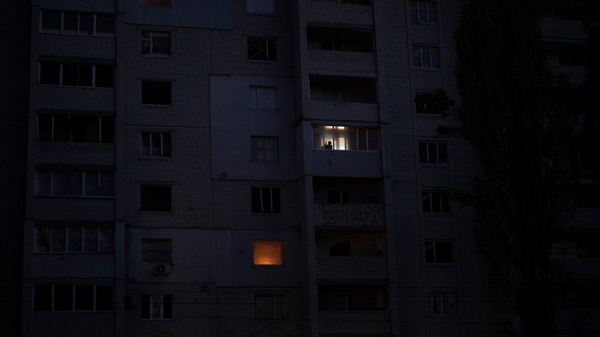 'Massive' Strike Knocks Out Power For 100,000s in Ukraine – NBC Chicago - Vimarsana News