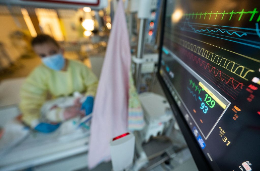 Illinois Coronavirus Updates: Respiratory Viruses Lead to Heightened Hospitalizations - Vimarsana News