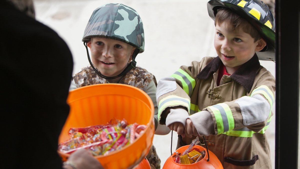 Here’s a List of Halloween TrickorTreating Hours For 45 Chicago