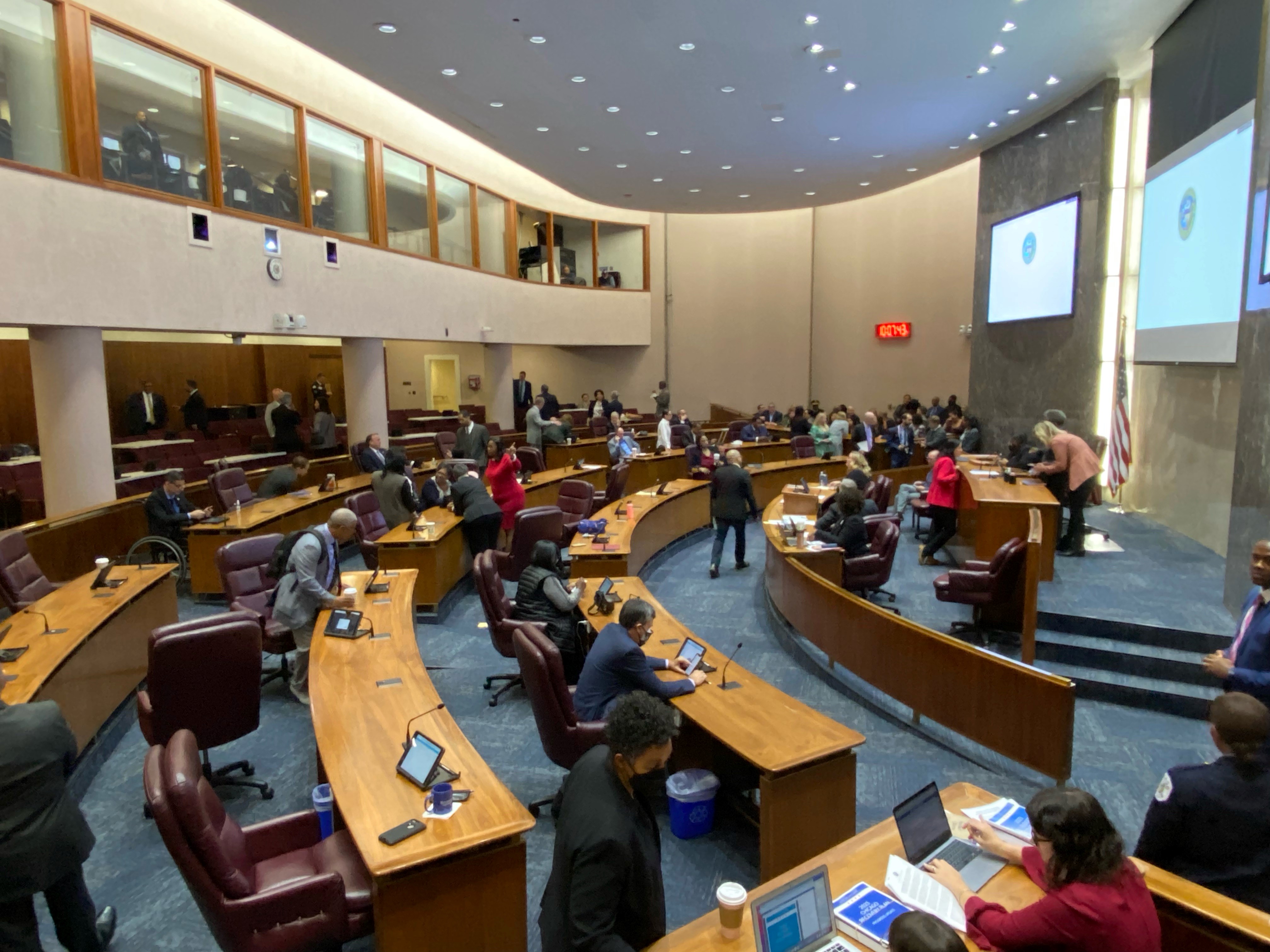 Lightfoot Makes Case For Proposed 2023 Budget, Urges City Council to ‘Be Bold With Me'