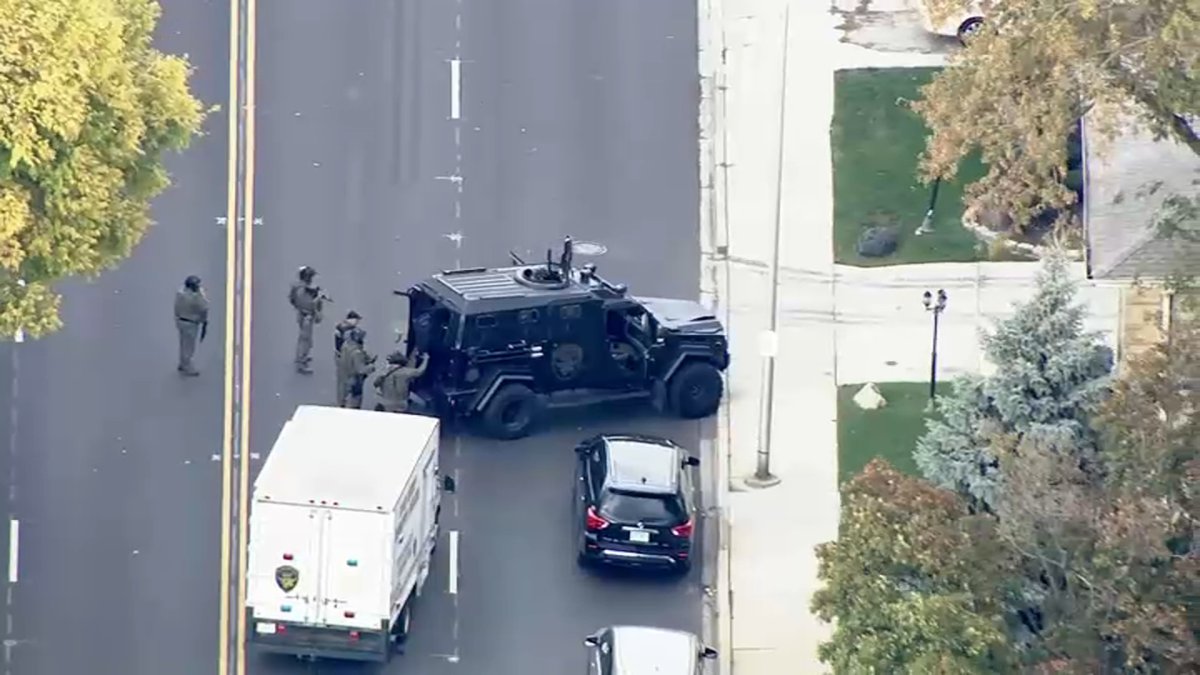 Armed Individual Barricaded Inside Oak Park Apartment, Officials Say NBC Chicago
