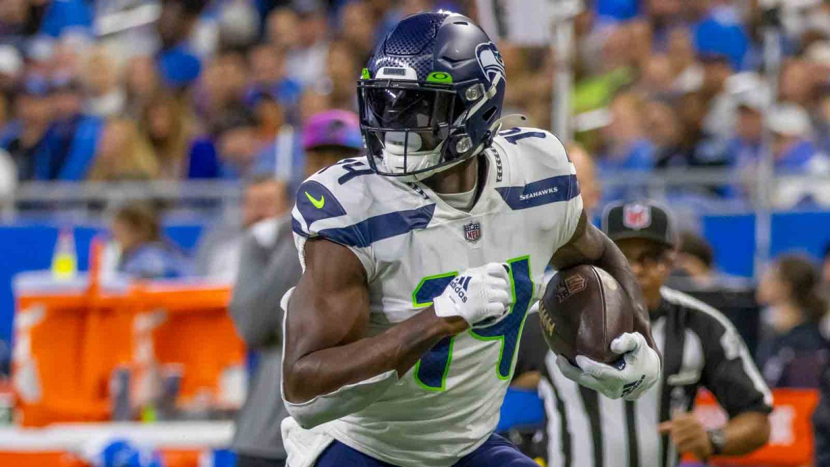 Seahawks' DK Metcalf Carted Off Field…for a Bathroom Break – NBC Chicago