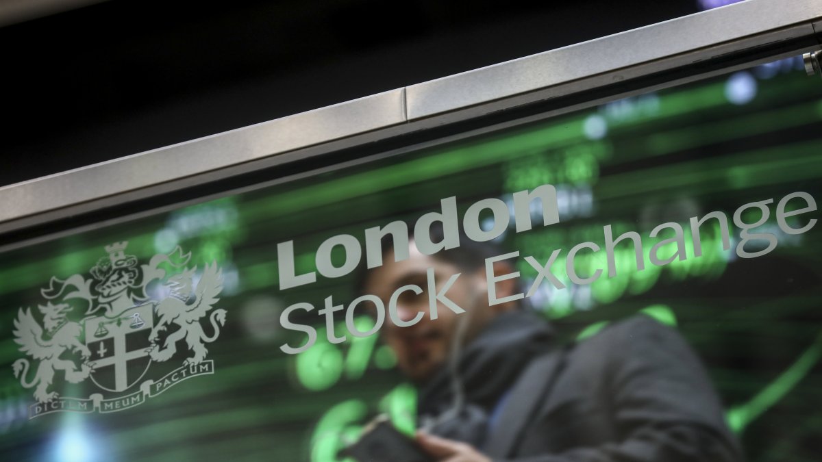 European Markets Set for Muted Open to Close Out Winning Week on Dovish Fed Bets - Vimarsana News