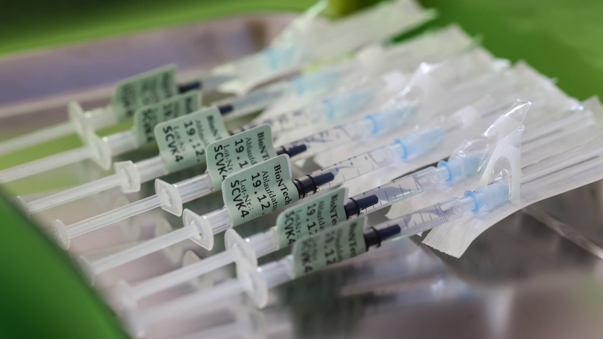 Illinois Coronavirus Updates: Booster Shot Effectiveness, Scrabble Variants and Vaccines - Vimarsana News