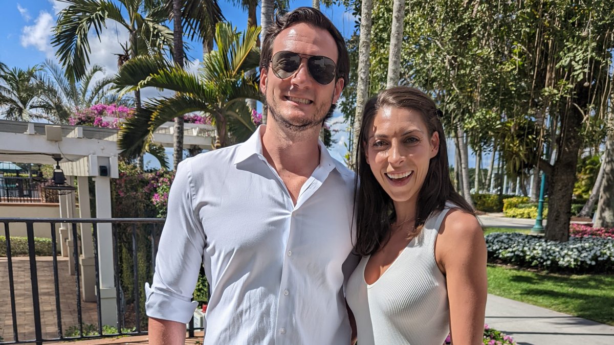 This 33-Year-Old Makes $14,600 a Month in Passive Income From His Online Business: 'I Work on It Just One Hour a Day' – NBC Chicago - Vimarsana News