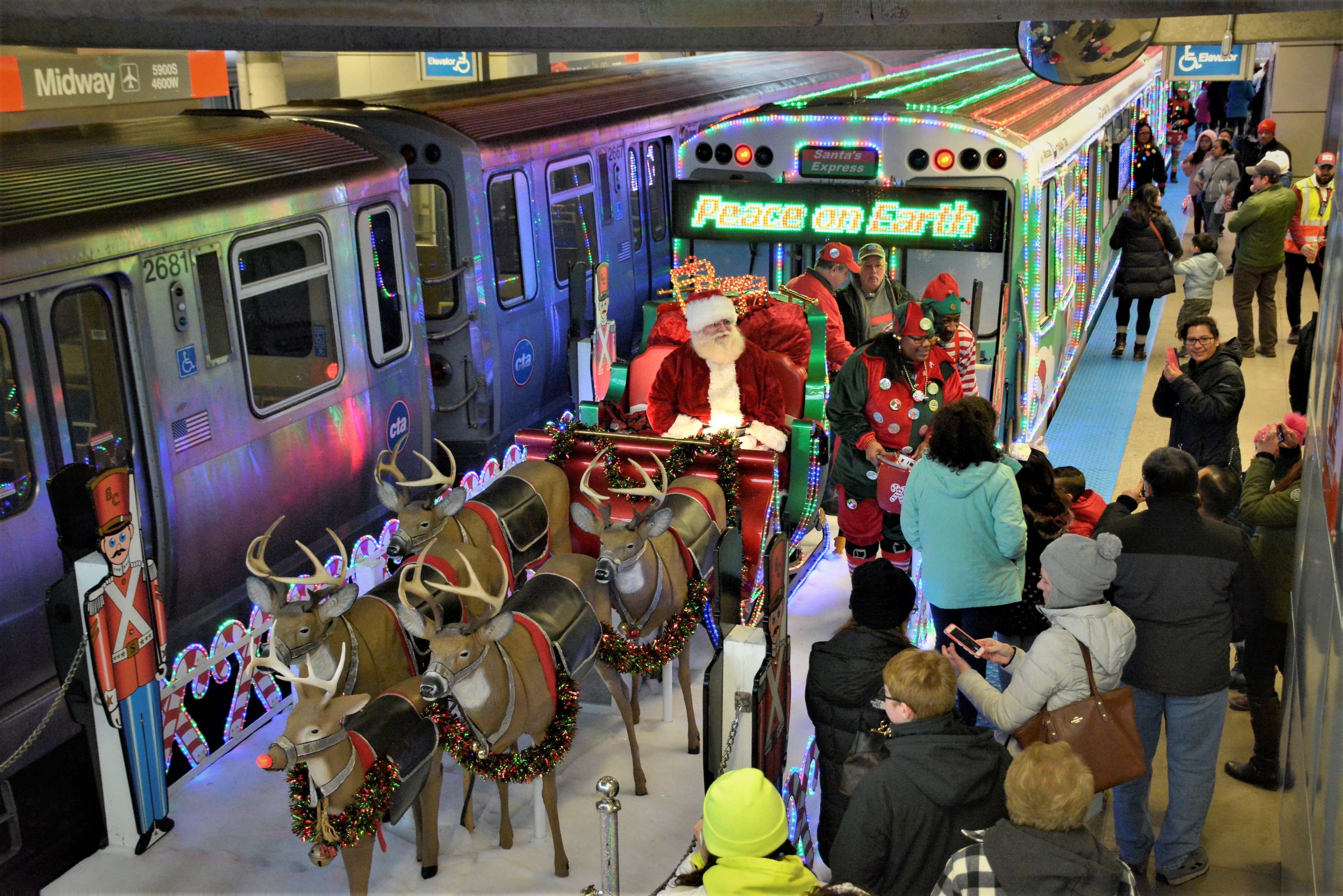 CTA’s Holiday Train and Bus Is Back For The Season. Here’s When and Where to Catch Ride – NBC Chicago