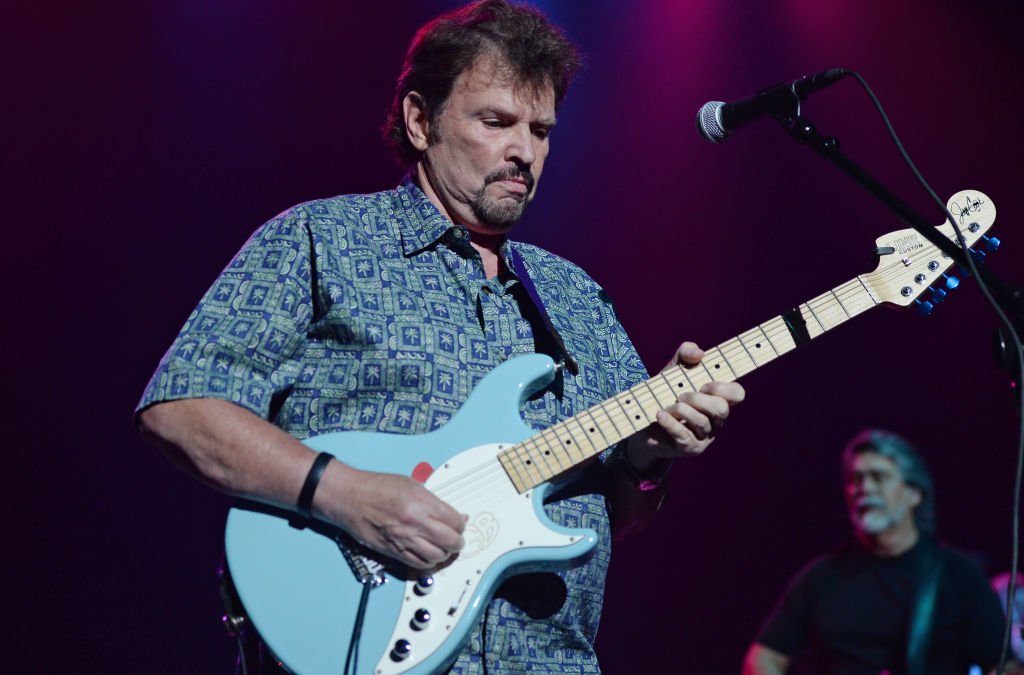 Jeff Cook, Co-Founder of Legendary Country Band Alabama, Dead at 73 - Vimarsana News
