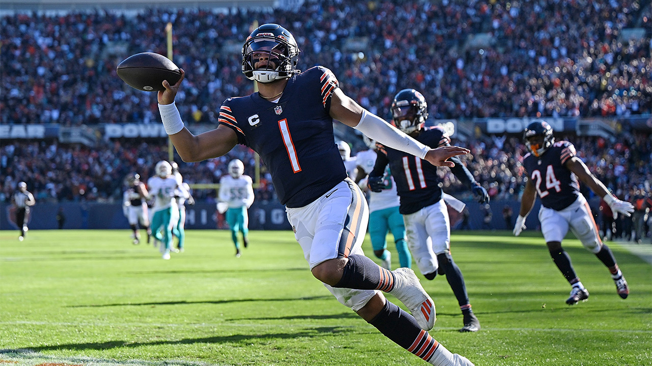 Bears’ Justin Fields Becomes Only NFL Player With Unique Stat Line ...