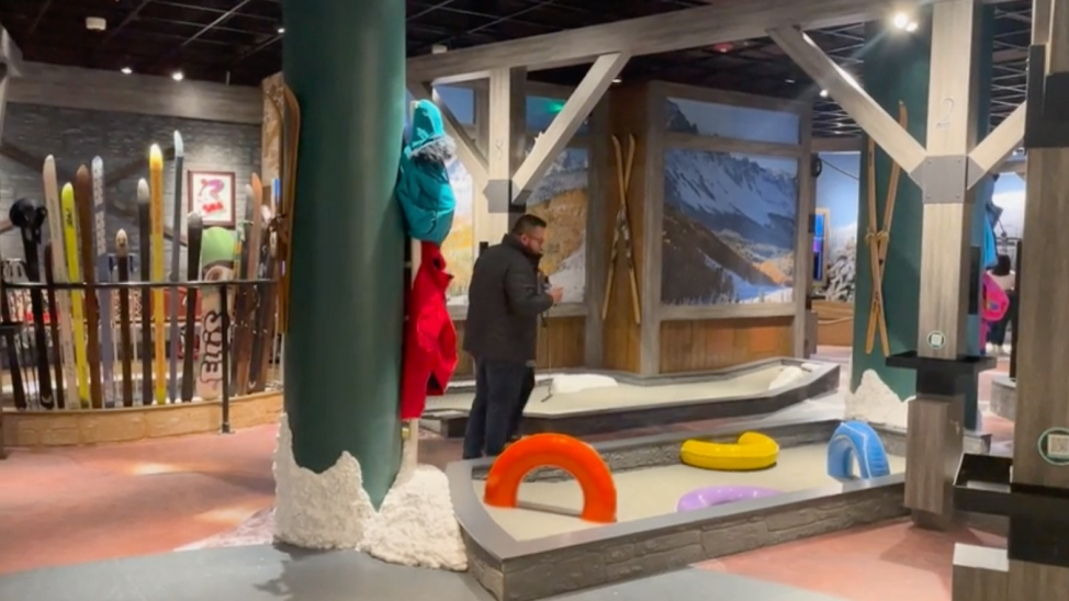 Puttery Chicago, a Mini Golf and Cocktail Experience, Debuts in Fulton