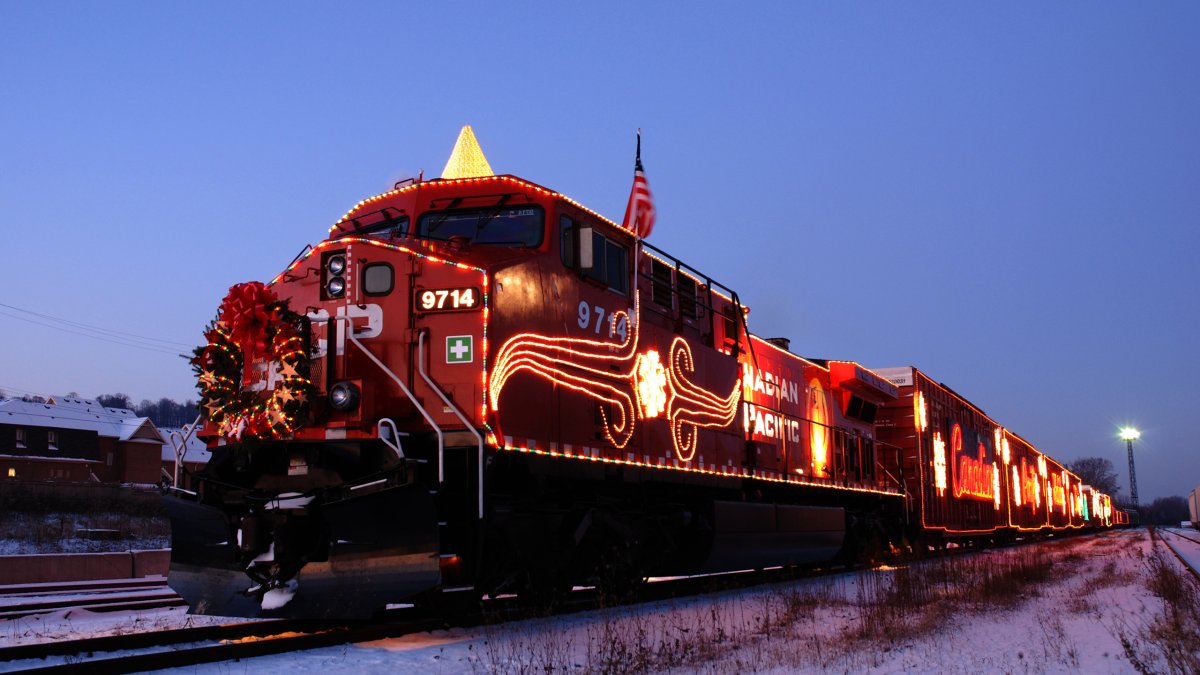 The ‘Polar Express’ Train Isn’t Coming to Chicago For 2022, But These