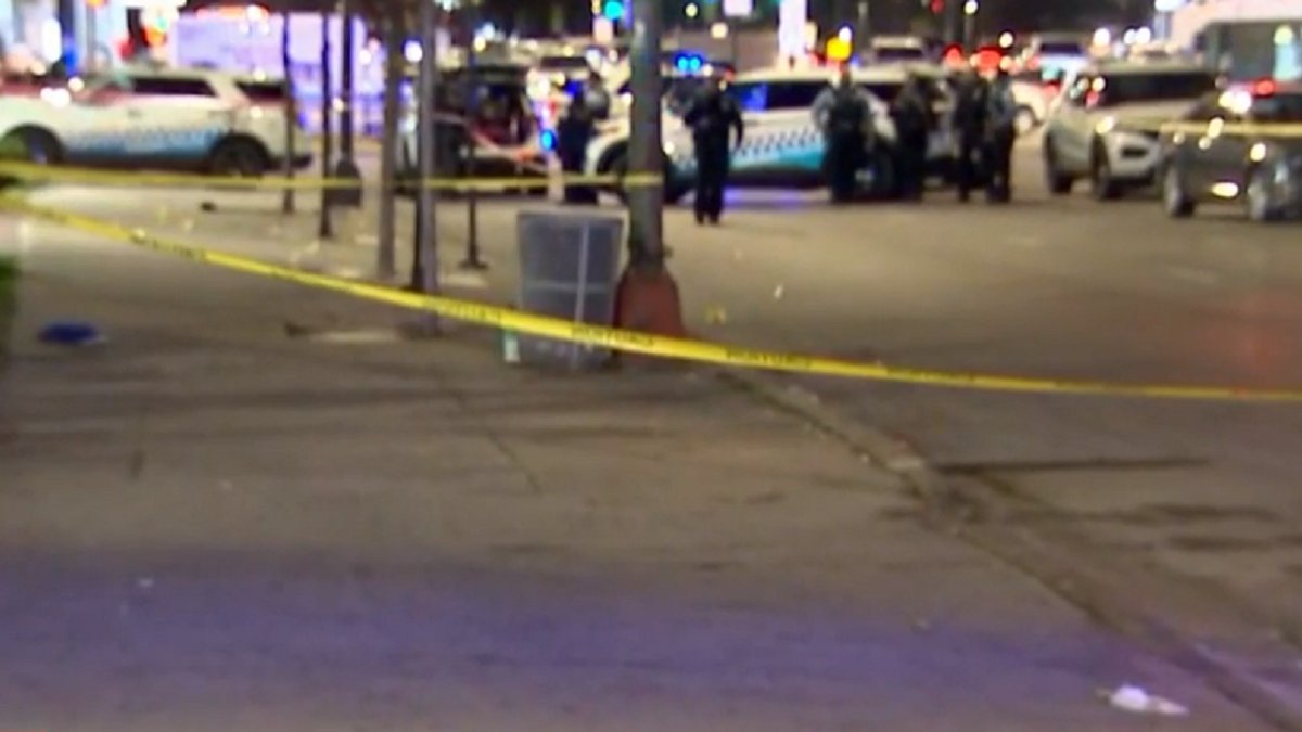 1 Killed, 2 Wounded in Shooting Outside South Side McDonald’s – NBC Chicago