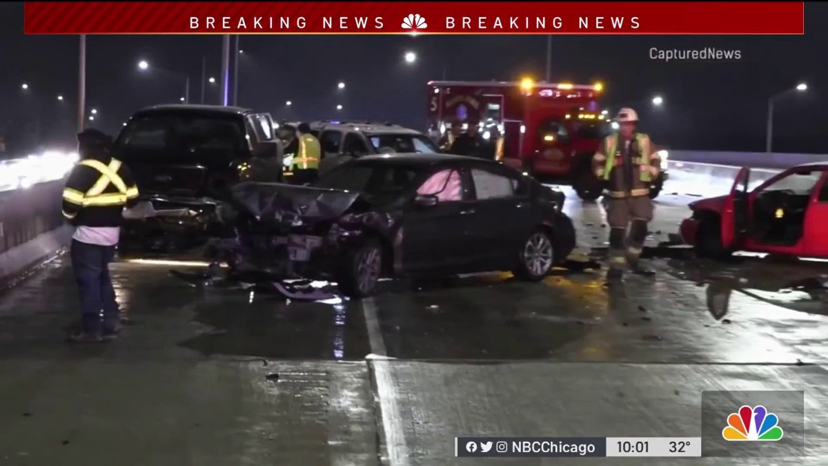 Elgin Crash Involving 8 Cars Occurs as Winter Conditions Deteriorate