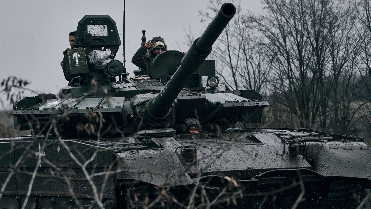Can Ukraine Afford?: Here's What Economists Say – NBC Chicago - Vimarsana News
