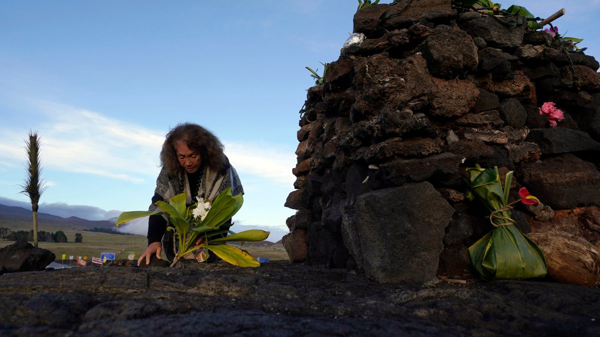 Native Hawaiians Practice Traditions as Mauna Loa Volcano Erupts