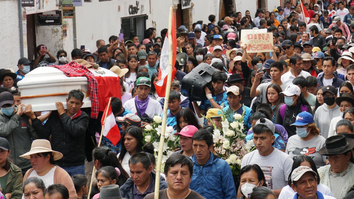 Protester's Death Highlights Violence, Unrest in Peru – NBC Chicago - Vimarsana News