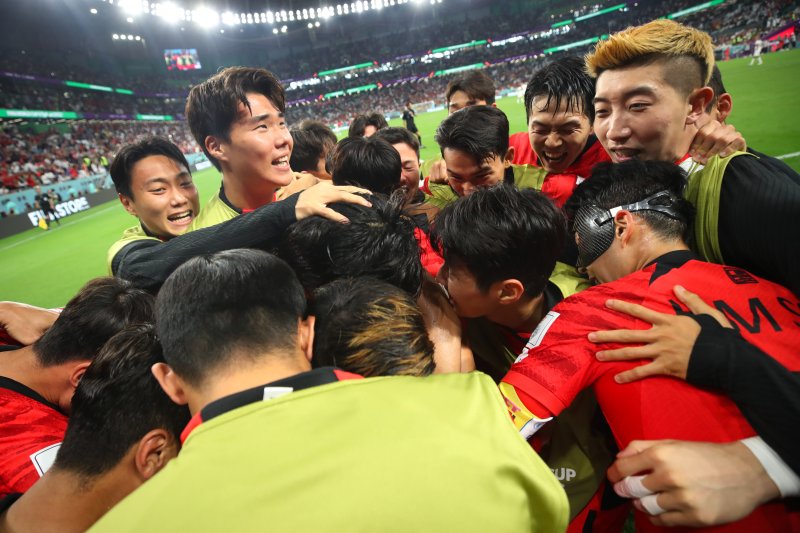 South Korea, Portugal Advances to Knockout Stage: World Cup Day 13 in Photos