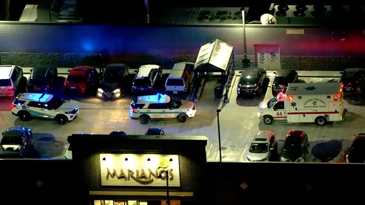 Person Fatally Shot on Rooftop Parking Lot at West Town Mariano’s NBC