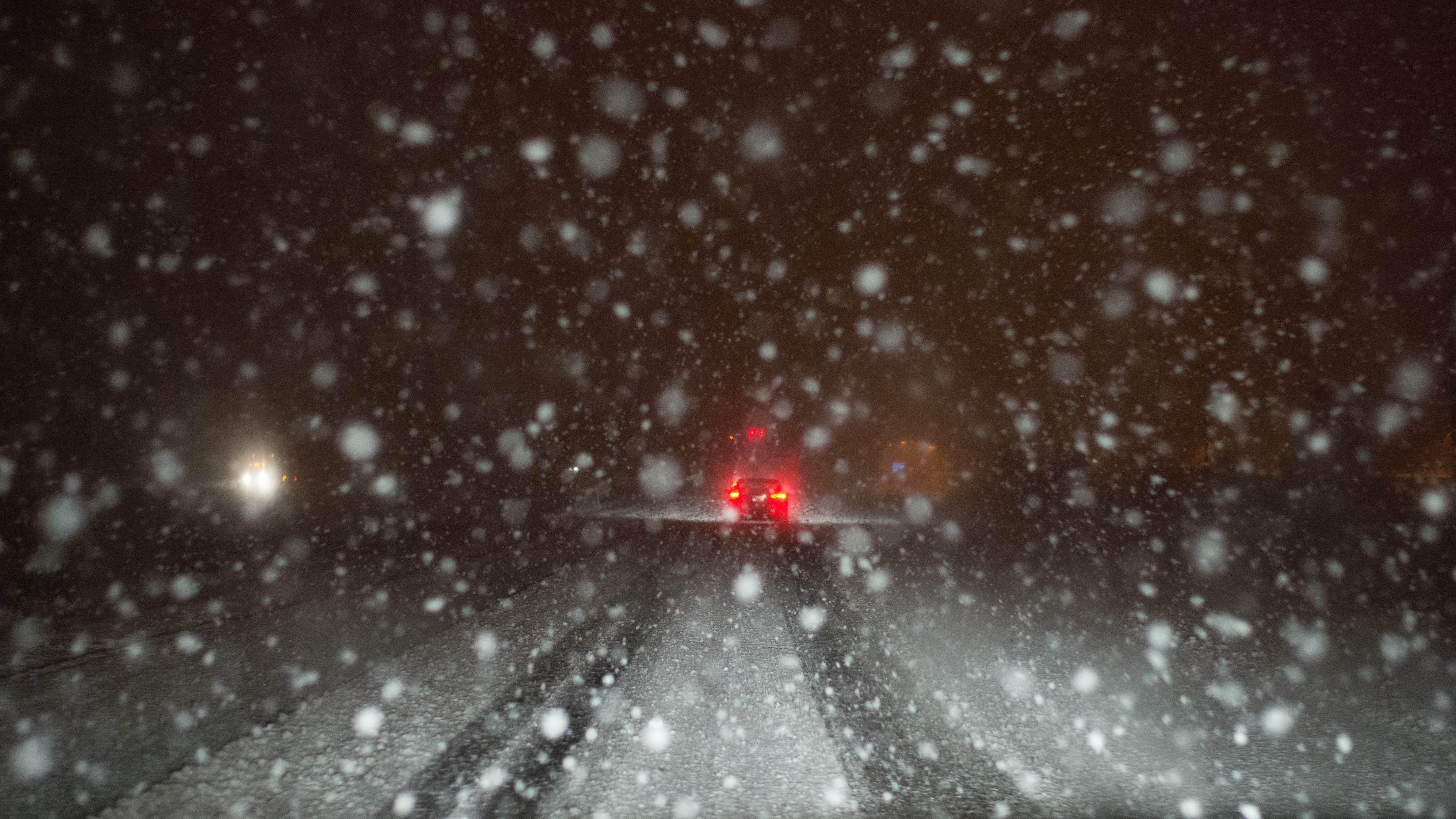 Heavy snowfall expected to create difficult driving conditions through weekend