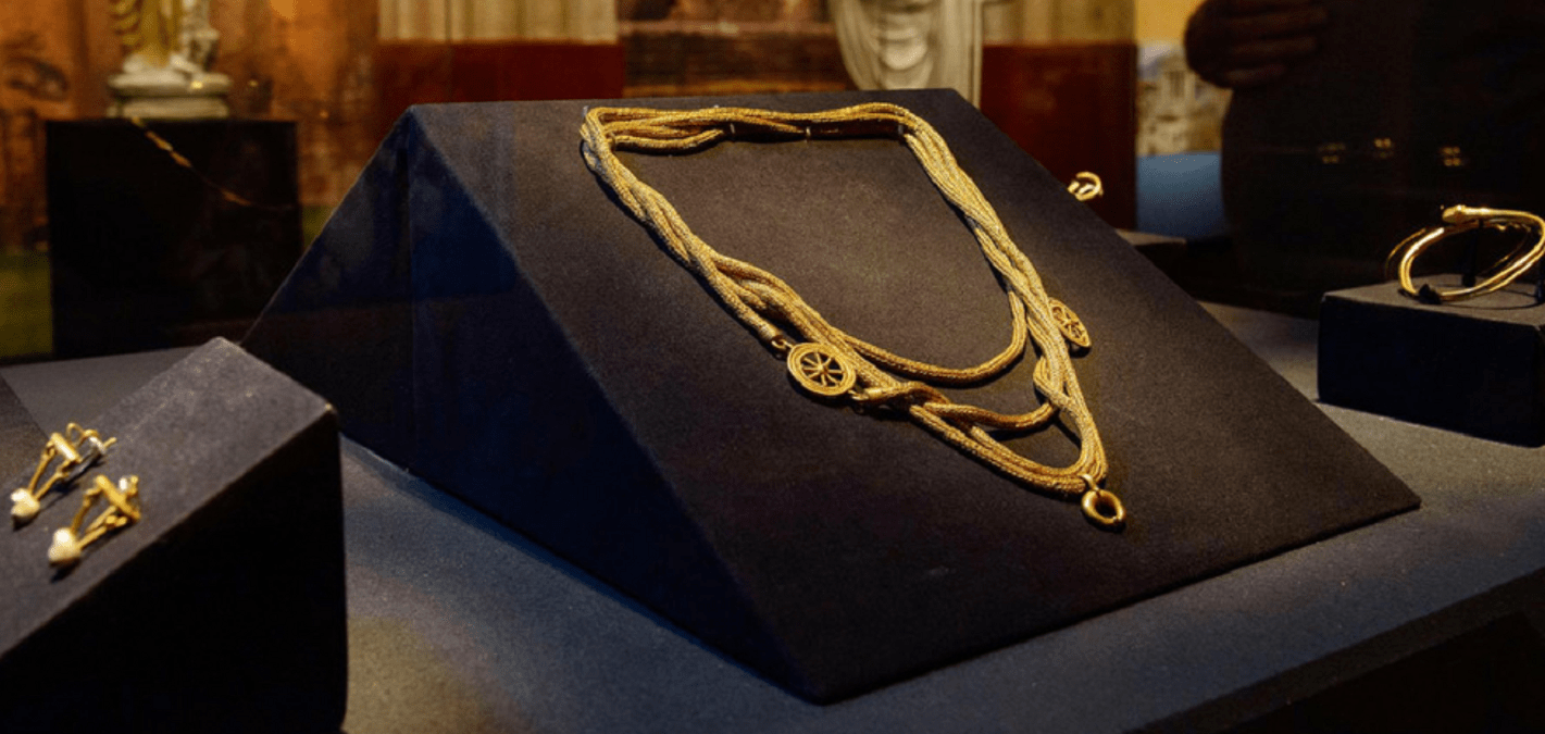 New Exhibit Based on Pompeii to Open at Museum of Science and Industry in 2023