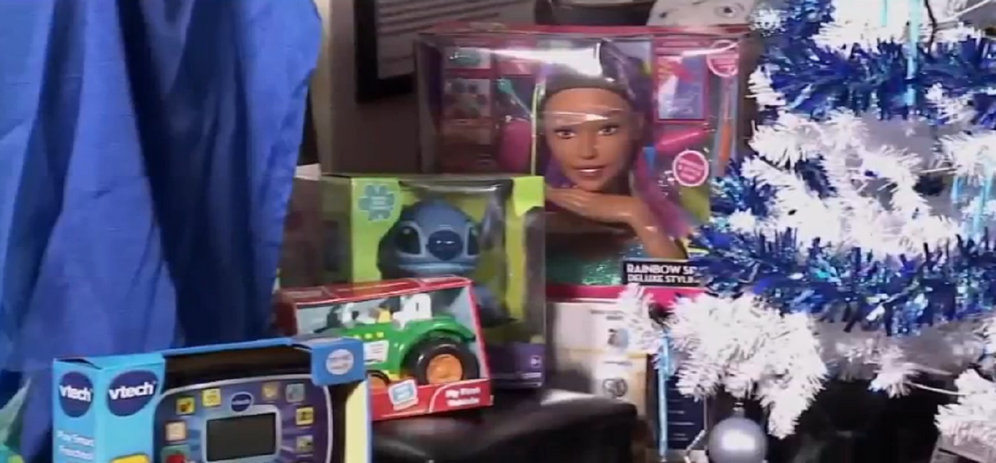 Chicago Woman Spends Every Christmas Giving Back In Memory Of Son Fatally Shot By Police