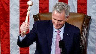 Speaker of the House Kevin McCarthy (R-CA) bangs the Speaker’s gavel for the first time after being elected the next Speaker of the U.S. House of Representatives in a late night 15th round of voting on the fourth day of the 118th Congress at the U.S. Capitol in Washington, U.S., January 7, 2023. 