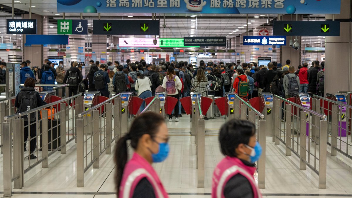 Travelers Rush to China as Border Restrictions are Eased – NBC Chicago - Vimarsana News