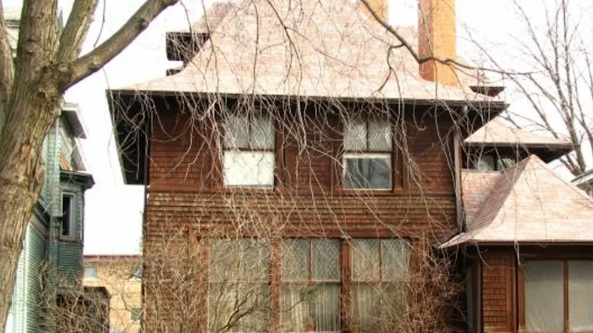 Frank Lloyd Wright Home Listed in Oak Park — and It Already Has 2 Price Drops NBC Chicago