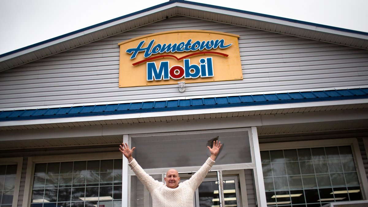 Maine $1.35 Billion Mega Millions Jackpot Winner Comes Forward – NBC Chicago - Vimarsana News
