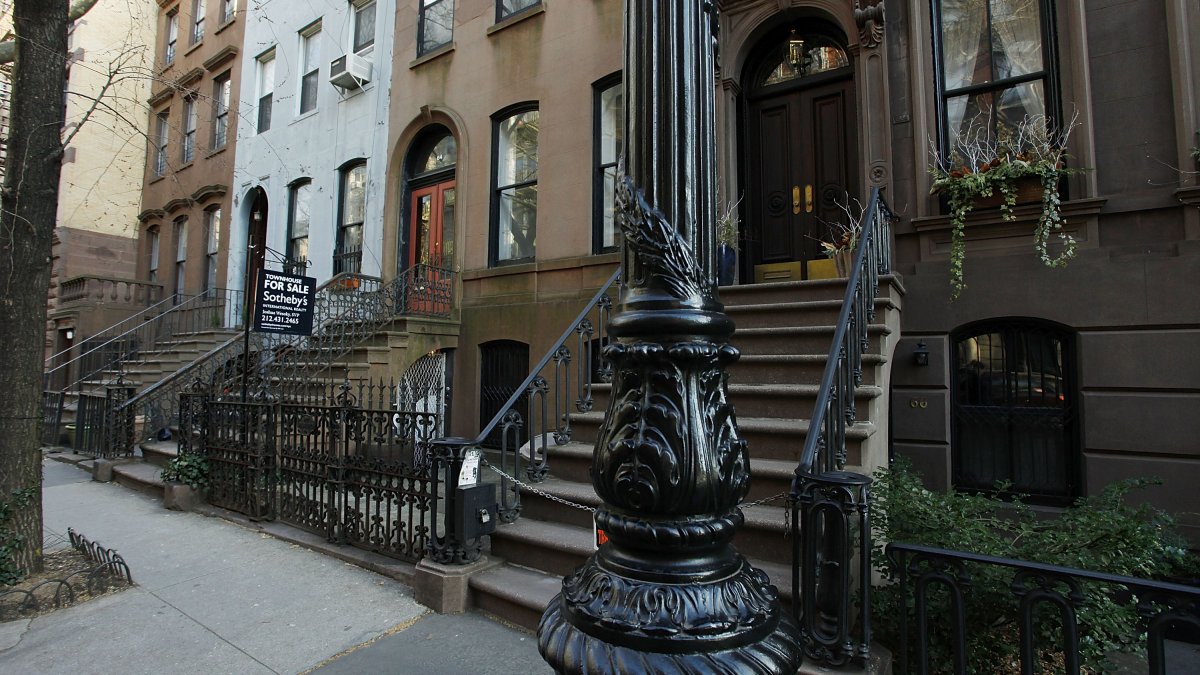 Here's How Much Carrie's 'Sex and the City' Apartment Might Cost Today – NBC Chicago - Vimarsana News