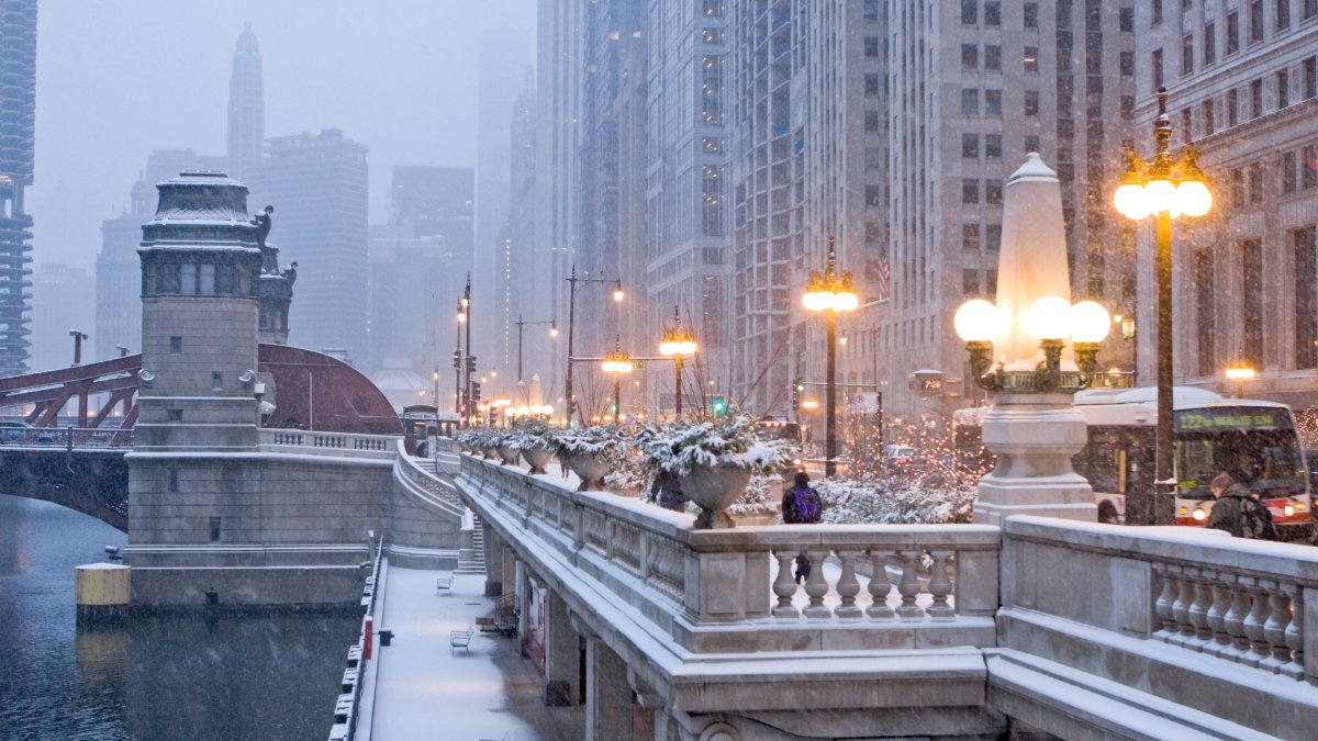 Weather in Chicago area set to turn snowy as storm moves in, up to 6 inches of snow – NBC Chicago