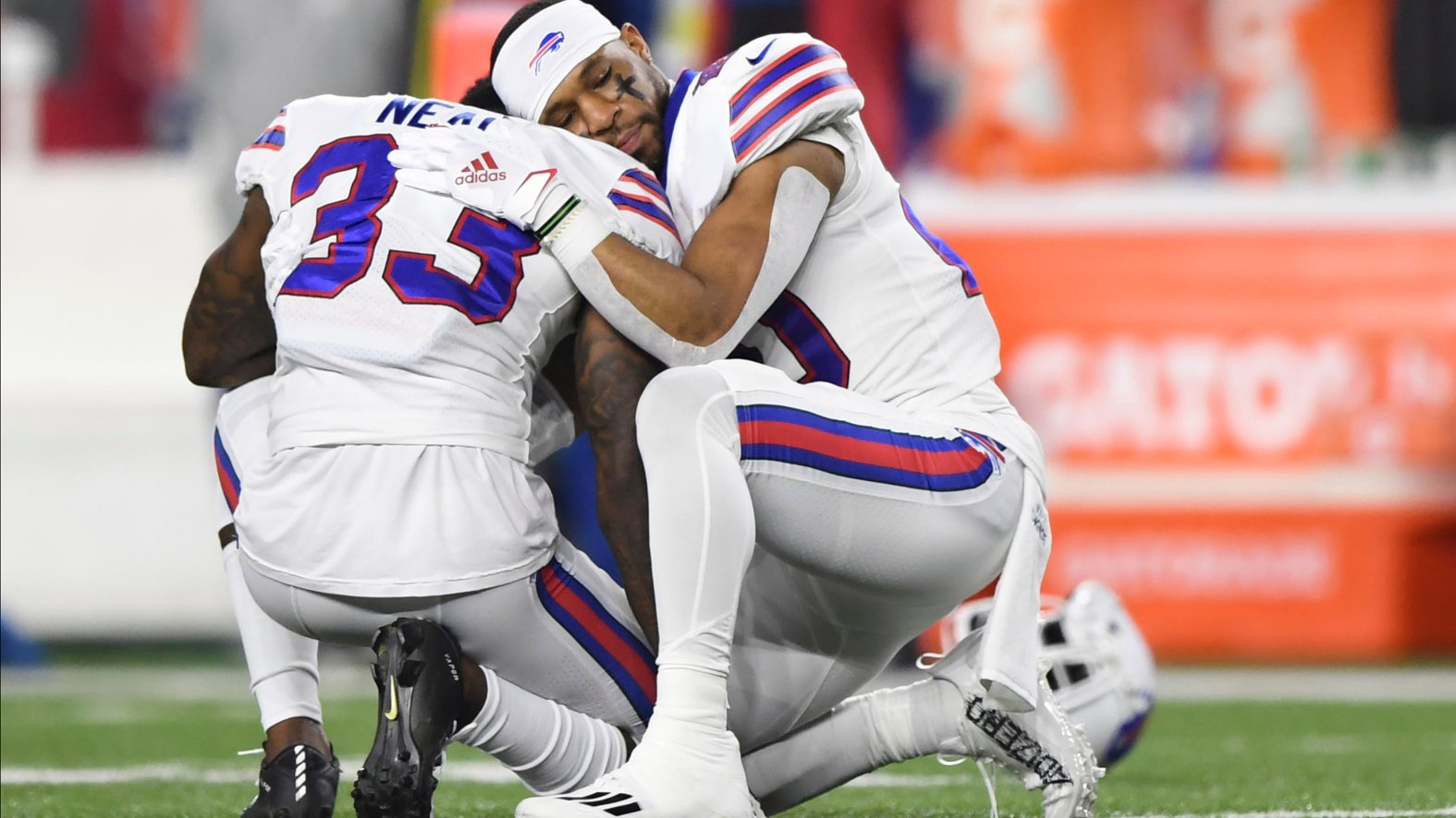 What Happened To Damar Hamlin What We Know After Bills Player Collapses Suffers Cardiac Arrest