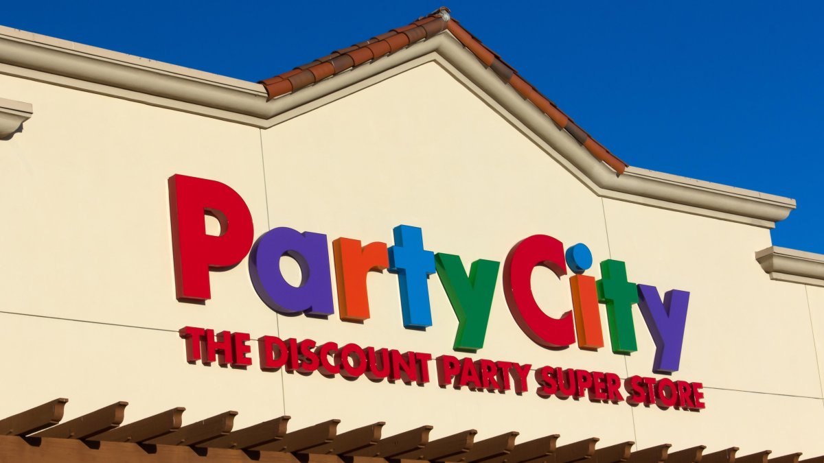 Party City to Close 10 Stores and Auction Off Another 10 – NBC Chicago
