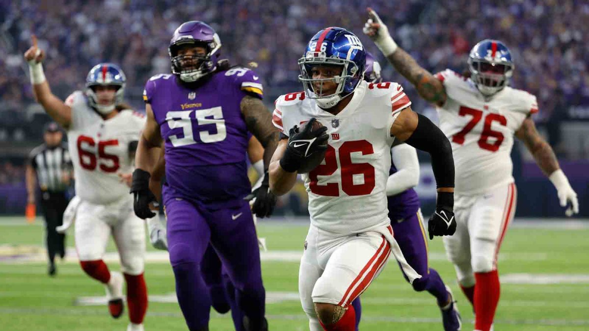 Saquon Barkley runs all over Texans in Giants' win