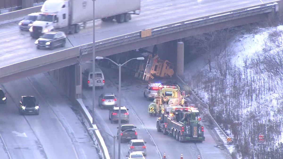 Overturned Semi Snarls Traffic on Outbound Eisenhower Expressway in ...