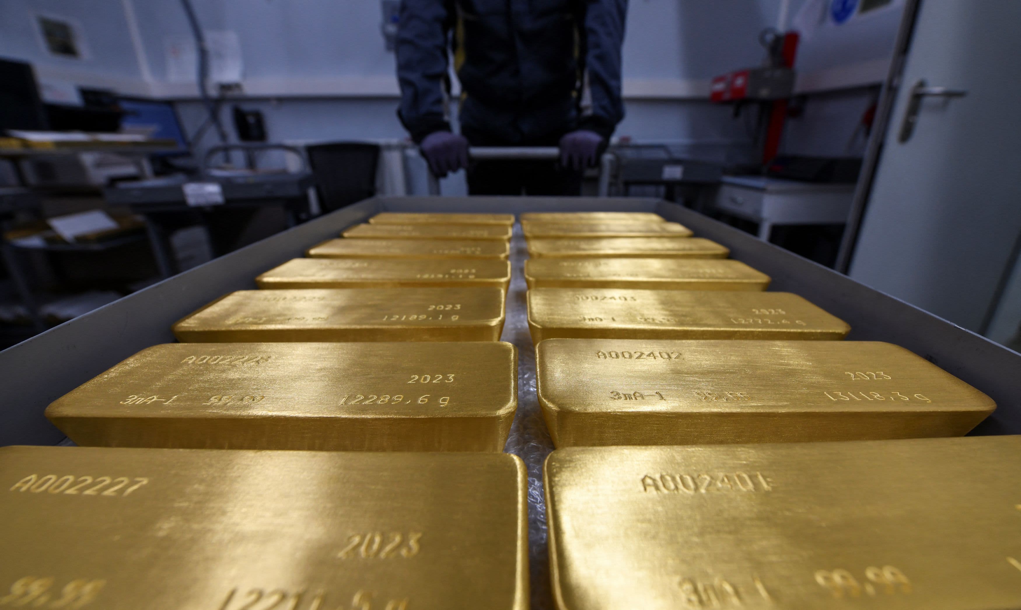Gold Demand Surged to an 11-Year High in 2022 on ‘Colossal’ Central Bank Buying – NBC Chicago