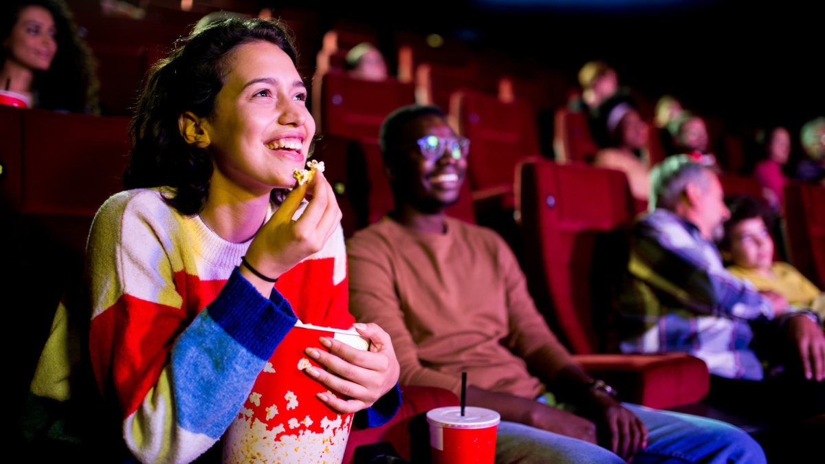 How Movie Theaters Are Evolving – NBC Chicago - Vimarsana News