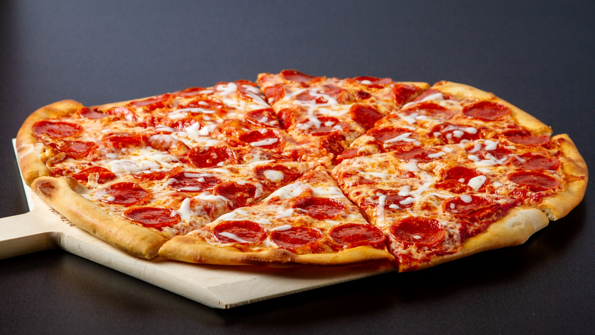 National Pizza Day Deals In Chicago How And Where To Celebrate   GettyImages 1362760928 