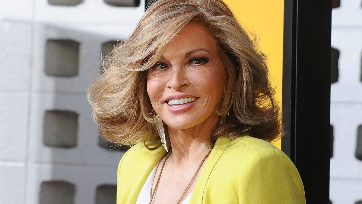 Raquel Welch, Actor and Iconic Sex Symbol, Dies at 82 – NBC Chicago - Vimarsana News