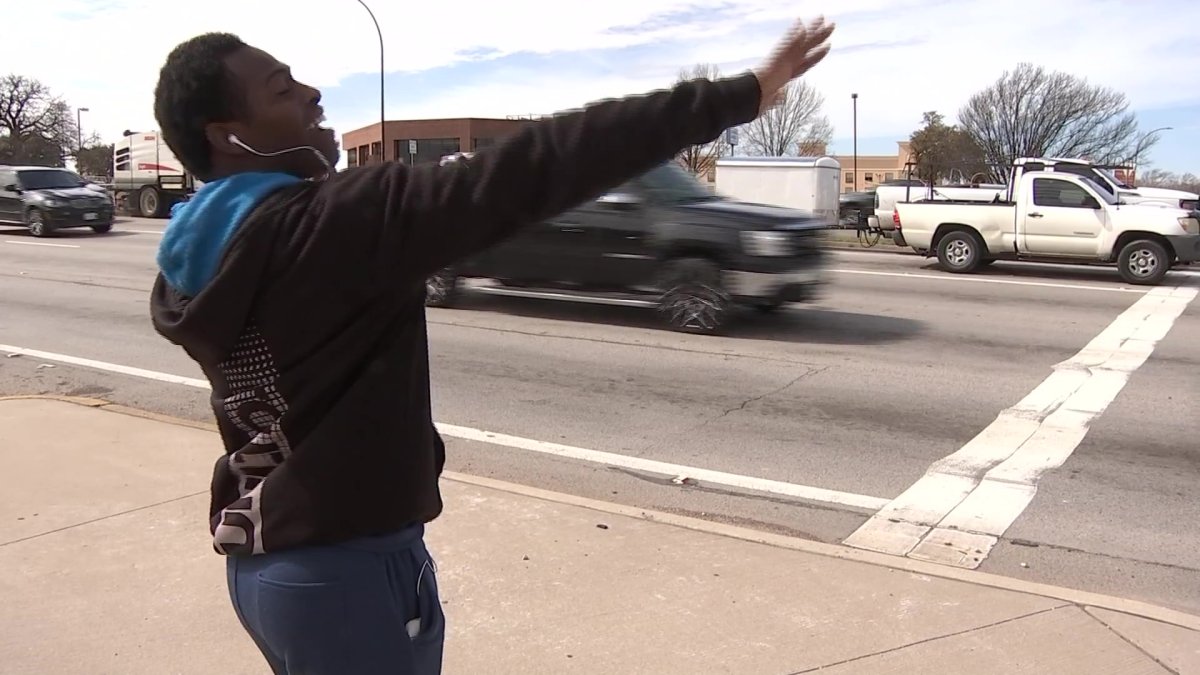 Commuters Help Make Texas Street Dancer’s Taylor Swift Concert Dream Come True Commuters Help Make Texas Street Dancer’s Taylor Swift Concert Dream Come True
