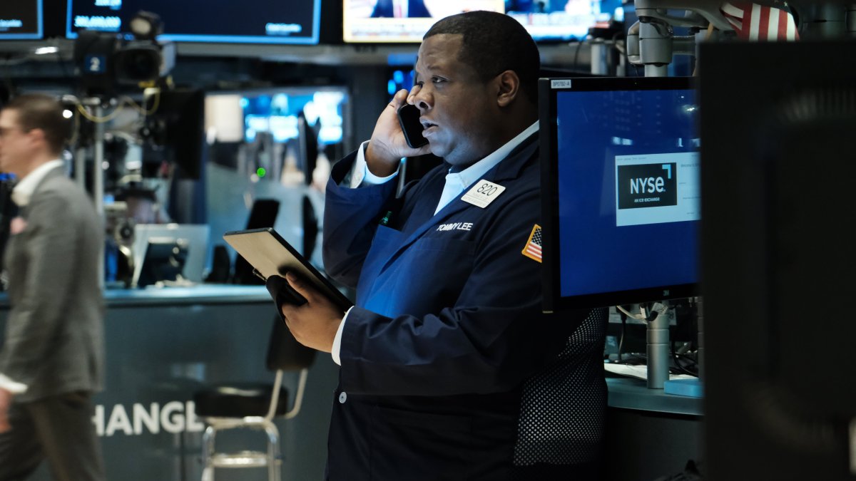 Stock Futures Are Up Slightly as Wall Street Looks to Build on Winning