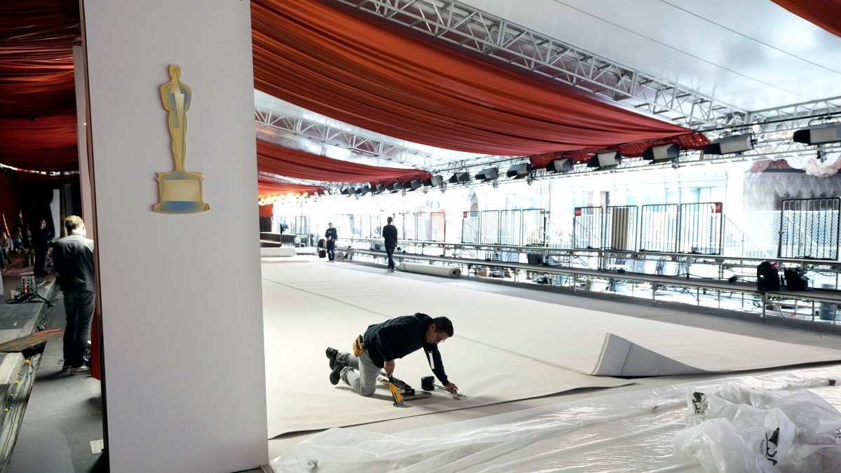 The Oscars Carpet Will Not Be Red for the First Time in 60 Years