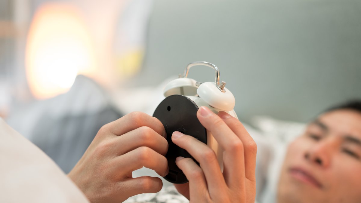 Time Change Set for Illinois This Weekend. What to Know About Daylight