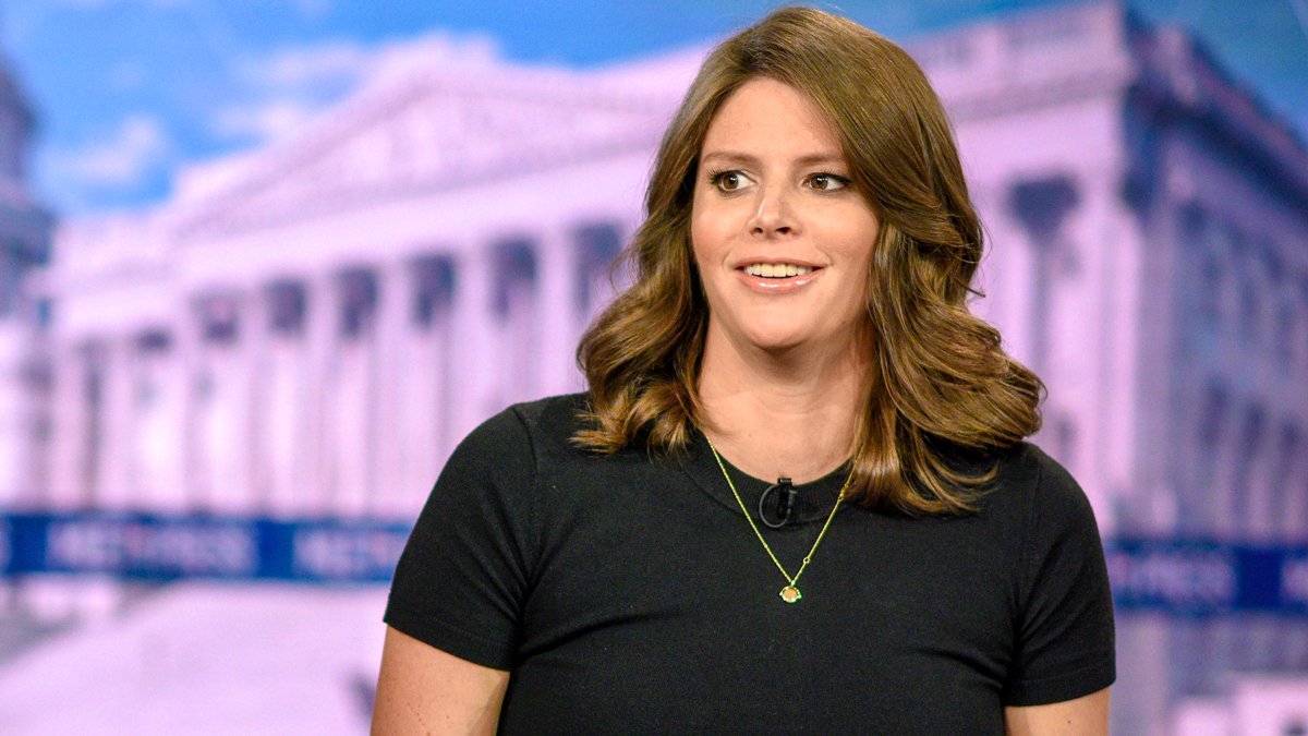 Kasie Hunt Delivers Baby in Bathroom After 13-Minute Labor – NBC Chicago - Vimarsana News