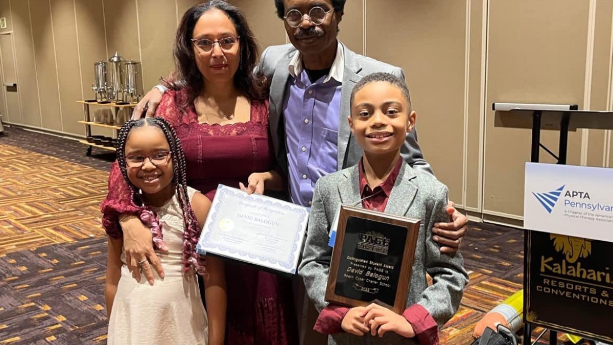 Mom and Dad of 9-Year-Old High School Graduate Share Their No. 1 Parenting Rule: 'There's No Book on It' – NBC Chicago - Vimarsana News