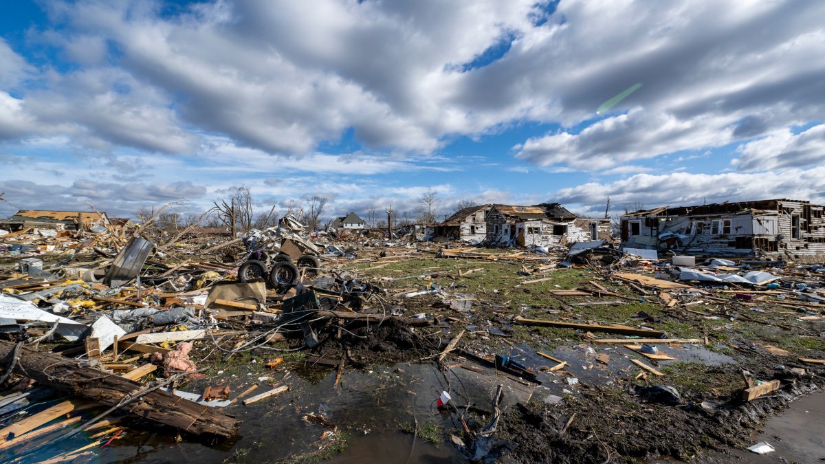 At Least 27 Dead in Tornadoes That Tore Through South, Midwest – NBC Chicago - Vimarsana News