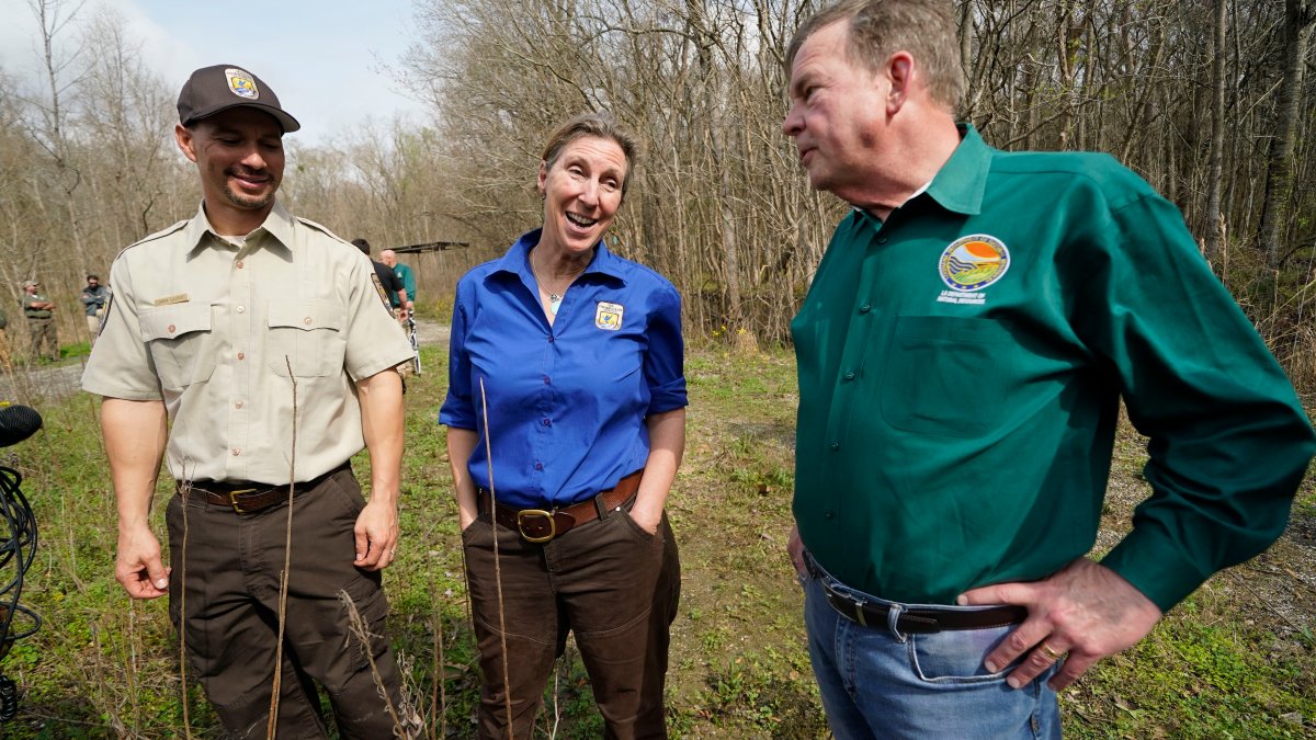 Coalition of Scientists Call for Removal of US Wildlife Director – NBC Chicago - Vimarsana News