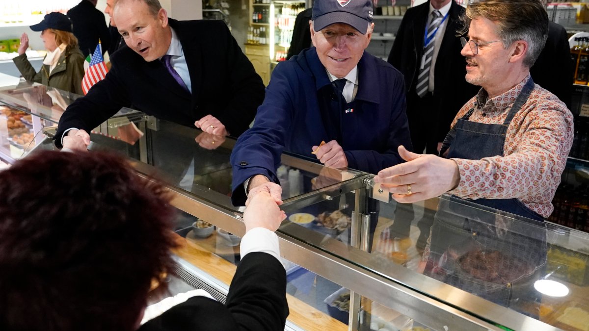 Biden Wraps Up Ireland Trip Visiting Ancestral Hometown – NBC Chicago - Vimarsana News