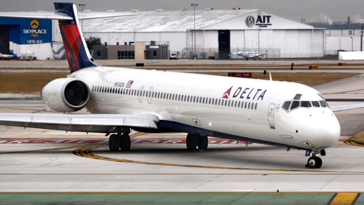 Minnesota Man Sent to Prison for Striking Delta Flight with Laser – NBC Chicago - Vimarsana News
