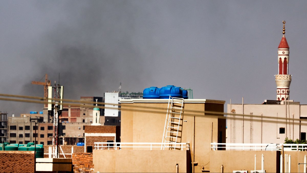 Biden: US Embassy Evacuation in Sudan Has Been Completed – NBC Chicago - Vimarsana News